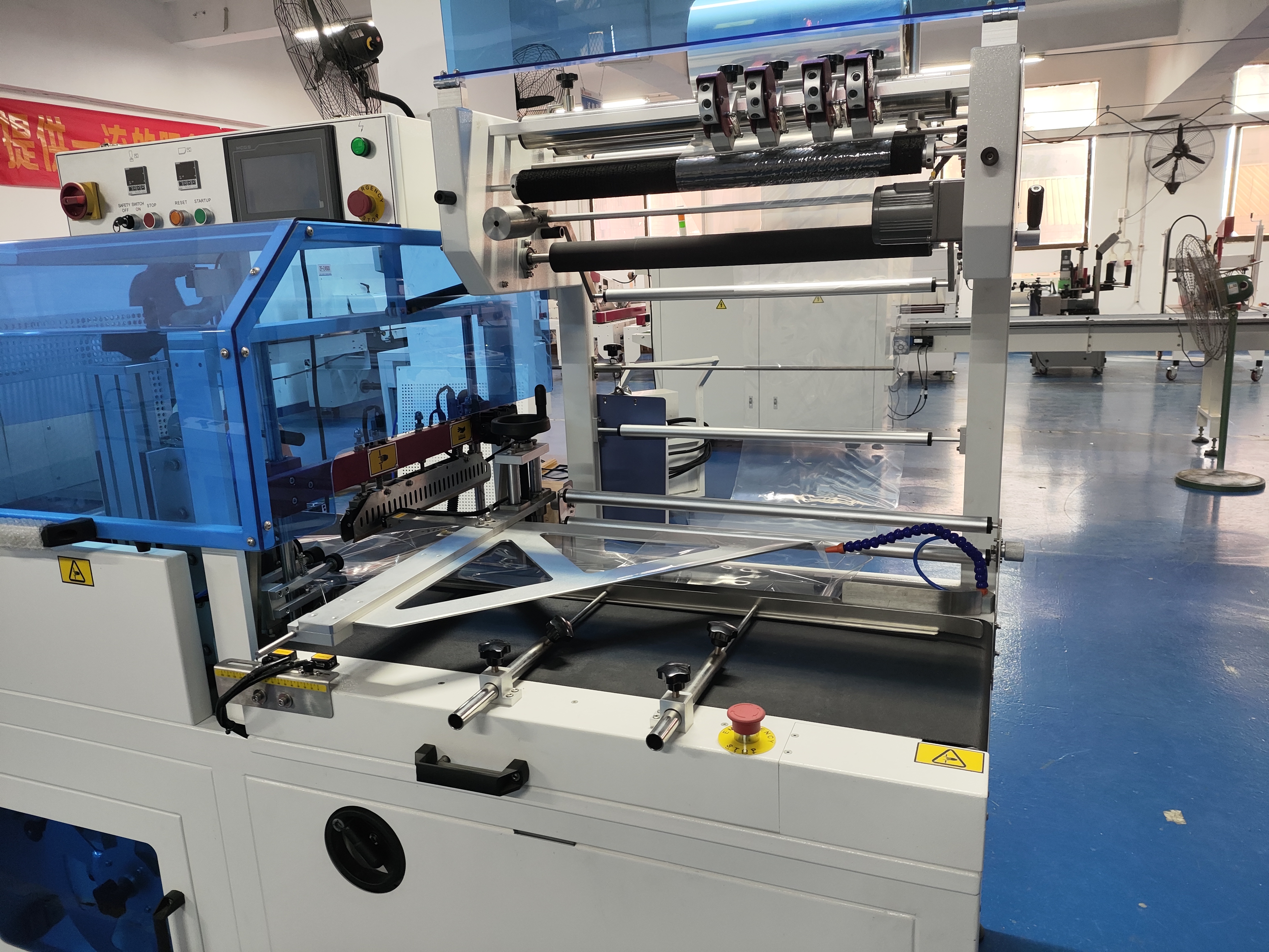 L-Bar Selling Shrink Máquina para envoltura para películas de plástico Embalaje automático