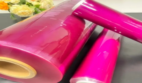 ¿Se puede poner film transparente en el microondas?